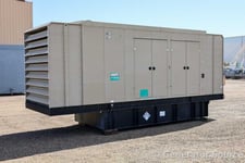800 KW Cummins #QST30-G5 NR2, generator, enclosed, 277/480 Volts, 800 hours, 2012