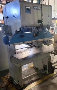 Niagara, power press brake, 4', with back gauge, needs dies