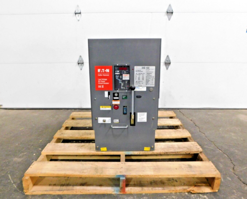 3200 Amps, Eaton, DSII-632, low voltage circuit breaker, 635 Volts, 2007