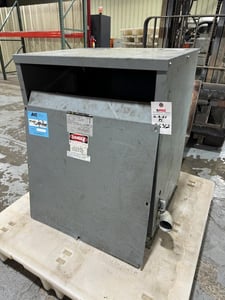 112.5 KVA 480 Primary, 271/240 Secondary, Square D, 135 Amps