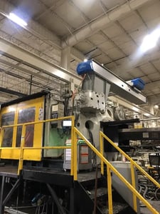 2200 Ton, 413 oz., Cincinnati Milacron #VL-2200-413, horizontal plastic injection molders, 135.43" DL, 72.4"