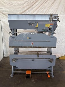 25 Ton, DiAcro #16-72, hydra-power press brake, 6' overall, 62" between housing, 2" stroke, 9" throat, 3" ram