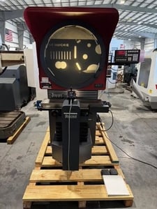31.5" Starrett #HC-800, optical comparator, 10X/20X/50X lens, Quadra-Chek 2000 digital read out, joystick