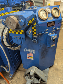 20 Ton Loomis #232-20LT, 20 ton single tilt manual control piston, ram extruder