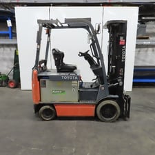 5000 lb. Toyota #8FBCU30, electric forklift, 48 V., 3-stage, 187" lift, side shift, 2013