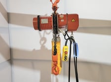 2 Ton, Black Bear #YSL-200-6M, hoist, 2.4 HP, 6m chain lght
