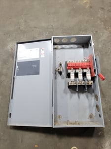 400 Amp. Siemens, HF325NRA, Fusible Safety Disconnect Switch, 3 Pole 240 VAC TR400R