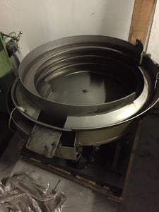 Feeder Bowl, clock wise direction, 30" base, 18" discharge height, stud part type