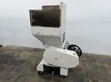 15" x 15.7" Nissui #SKN-22, slow speed granulator, 3 HP