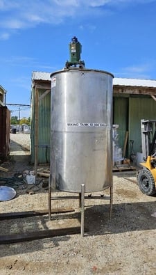 600 gallon Cherry Burrell, Stainless Steel mix tank, Lightnin air operated agitator (pneumatic mixer), 4'