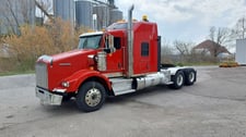 Kenworth #T800, heavy haul single bunk sleeper truck tractor, 18 speed, manual transmission, 2023