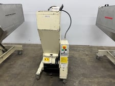 6" x 11" Rapid #611SR, granulator, 3 HP, 16 fly knives, 2 bed knives, 1/8" screen, bin discharge, caster
