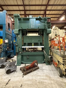 300 Ton, Minster Hevistamper #E2-300-84-48, 12" stroke, 30" Shut Height, 6" adj., 84" x48" bed, 80 SPM, air