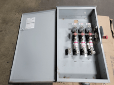 400 Amp. Siemens #GF325NRH, Safety Disconnect Switch, 240 VAC 3 Pole 3R 3x TR300R