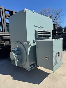 2700 HP 894 RPM Hyundai, Frame 560, sleeve, 4160 Volts, surplus