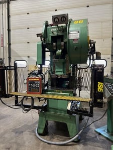 32 Ton, Minster #B1-32 Fixed Base, S/N 22123, 1.5" stroke, 0-800 SPM, 2.25" slide adjustment, 10" Shut