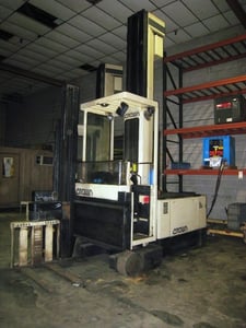 4000 lb. Crown #40TS-S, Very Narrow-Aisle Turret Sideloader, 351" Lift height, 84" Collapsed height, 42" Fork