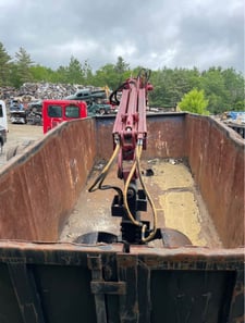 Peterson #PL3, 24 yard skid mounted grapple loader, barn doors, can be operated externally from both sides