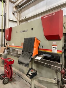 250 Ton, Accurpress #725012, hydraulic press brake, 12' overall, 124" between housing, 8" stroke, 10" throat
