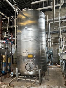 3000 gallon Stainless steel tank, 72" dia. x 168" high, dished top & bottom