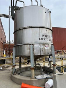 4000 gallon Stainless steel tank, 108" dia. x 110" straight side, flat top, cone bottom