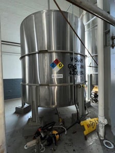 4000 gallon Stainless Steel tank, 108" dia. x 105" straight side, flat top, cone bottom