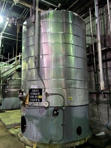 6400 gallon Stainless Steel tank, 108" dia. x 140" straight side, dished top & bottom