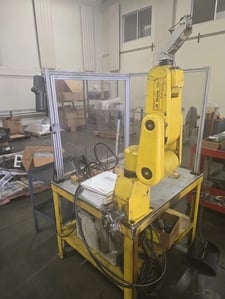 Fanuc, LR Mate 100i, Robotic Arm / High Speed with controller pendant
