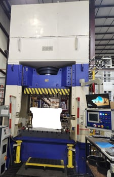 550 Ton, Sutherland #HD1-550-60-48, 60" x 48" platens, 48" daylight, 36" stroke, straight side gib guided