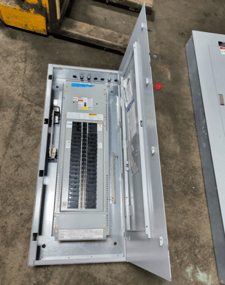Eaton #PRL1A Panelboard 225 Amp 208Y/120V 3PH 4 Wire 42 Space EDB3150BP10 Main