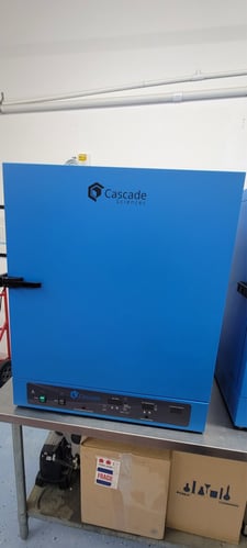 21" width x 19.44" D x 20.75" H Cascade Ovens #CDO-5, Dry & Decarb Oven, 5 cu.ft. capacity, 350°F, 145 FPM