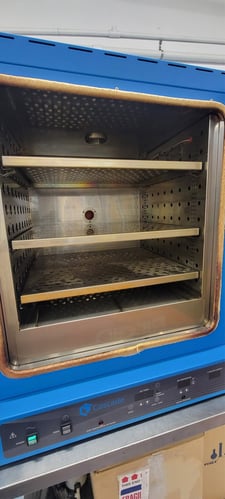 21" width x 19.44" D x 20.75" H Cascade Ovens #CDO-5, Dry & Decarb Oven, 5 cu.ft. capacity, 350°F, 145 FPM