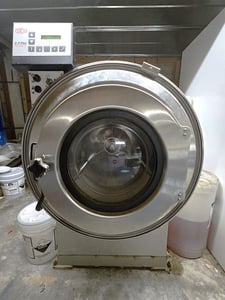 60 Lb. Milnor #30022VRJ, Washer Extractor, Open Pocket, Non-Steamed Equipped, Rigid Mount, 75 psi, 685 RPM