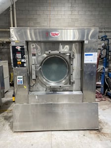 250 Lb. Unimac #UF250PVQU30003, Washer Extractor, Open Pocket, 200-240 V, 2003