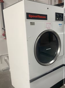 75 Lb. Speed Queen #ST075NMTB1G1W02, Natural Gas Heated Dryer, 165000 BTU/hr., 120 V, 2004