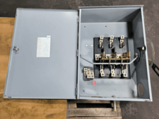 400 Amp. General Electric, TC35325R, Double Throw Safety Disconnect Switch, 3P 240V.