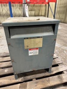 15 KVA 240/480 Primary, 120/240 Secondary, Square D #15S1H, Single Phase, S/N 12751-12612-011, 15S1H