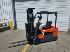 4000 lb. Toyota #7FBEU20, forklift, 189" lift height, 3-stage mast, 42" forks, cushion tires, side shift