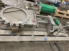 24" Emerson Clarkson #24, manual Stainless steel knife gate valve, new spare