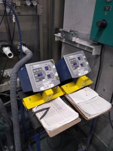8 stage Parker Ionics, Powder Paint System, w/ Booth, Oven, Washer, 2 guns, overhead conveyor & trolleys