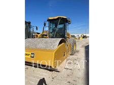 Caterpillar CS11GC, Vibratory Single Drum Pad, 905 hours, S/N: RFL00497, 2023