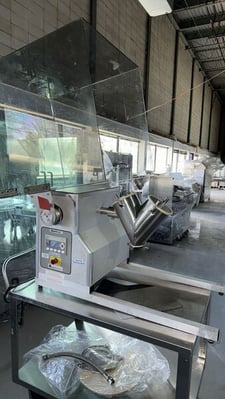 GlobePharma #MaxiBlend lab blender, touchscreen HMI, Stainless steel enclosure