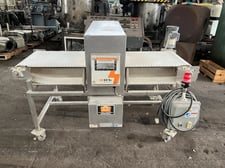 Eriez #EZ-5, Metal Detector, w/Plastic Chain Conveyor, 8" x 24" Aperture, 1.5" max width, 10" Feed length