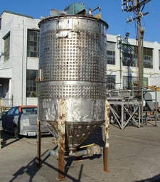 1100 gallon Will-Flow, Stainless steel vertical tank, jacketed, agitated, 150 psi, 1963