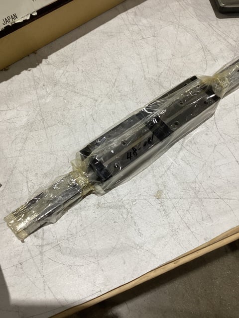 Nsk linear guide ly350595blc2w04p44 new