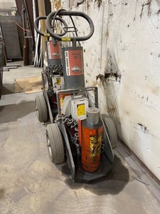 100 Ton Railroad Jack, SPX Power Team #C, 27" stroke, 37" retracted Ht, 440 cu.in/min @ 440 psi, 58 cu.in/min