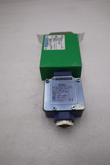 NEW SCHNEIDER ELECTRIC TELEMECANIQUE ZCKL1 LIMIT SWITCH BODY STOCK G893A