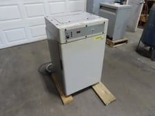 Incubator / Oven, VWR #3015, water jacketed, 5.5 cu.ft. chamber, 120 V., serial #1000295