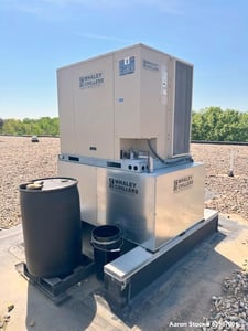 10 Ton, Whaley #ELS120S4ST1G, Dual-Circuit Air-Cooled Chiller, 460V, 1/3 HP Fans, 236-446 psig, 2019