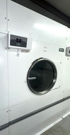 170 Lb. Unimac #UT170LDNORQC5W0000, Natural Gas Heated Dryer, 200-240 V., 2020